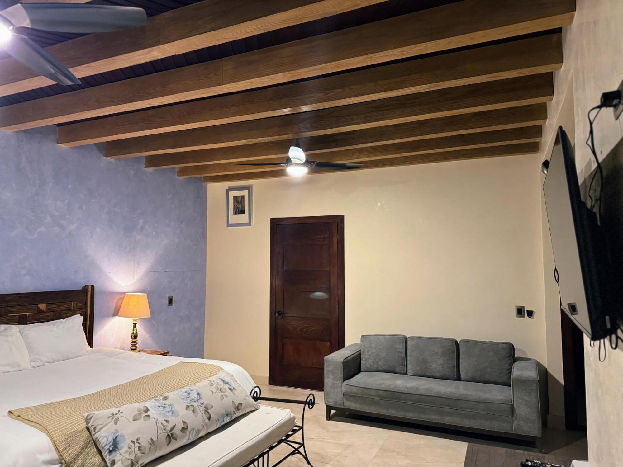 Macarena Guest House Сан Мигел де Аленде Екстериор снимка